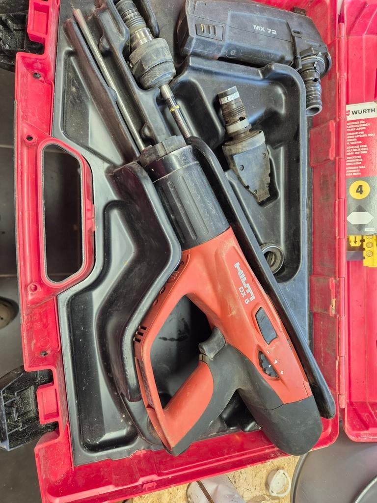 Cloueuse à gaz Hilti coffret complet, Bricolage & Construction, Enlèvement