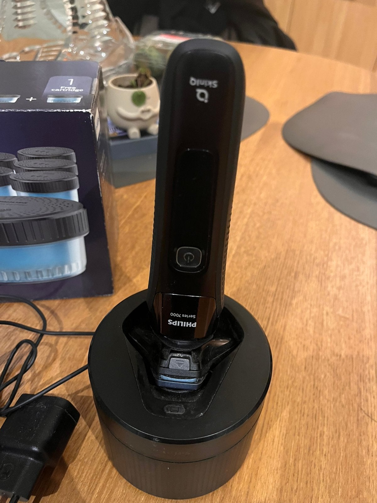 Phillips series 7000 scheerapparaat trimmer, Elektronische apparatuur, Ophalen, Zo goed als nieuw, Scheren en Epileren