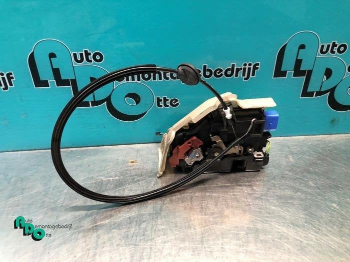 Deurslot Mechaniek 4Deurs links-voor van een Volkswagen Golf, Auto-onderdelen, Gebruikt, -, Volkswagen, -