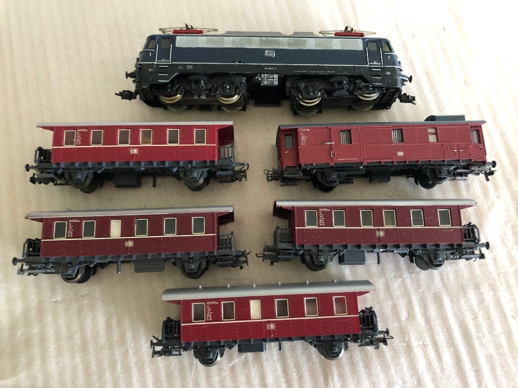 Fleischmann et piko rame 1 loco+ 5 voitures HO, Envoi, Utilisé, Fleischmann, Analogique