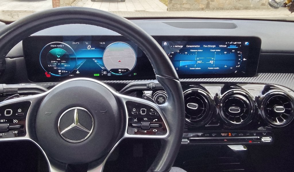 Mercedes Classe A250e, Autos, Mercedes-Benz, Achat, Entretenue par le concessionnaire, Noir, Automatique