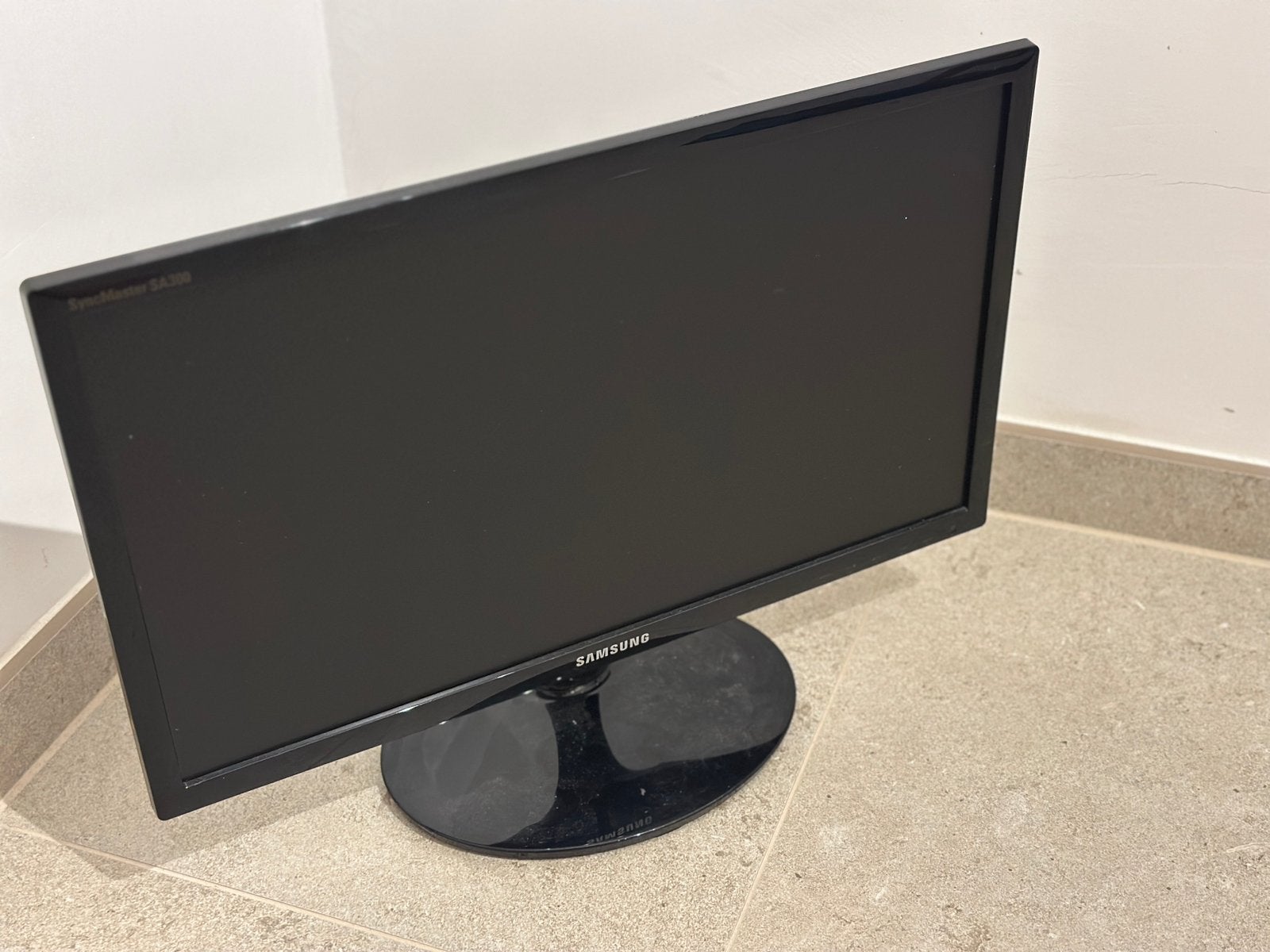 22 inch scherm samsung, Ophalen, Zo goed als nieuw, HD, DVI