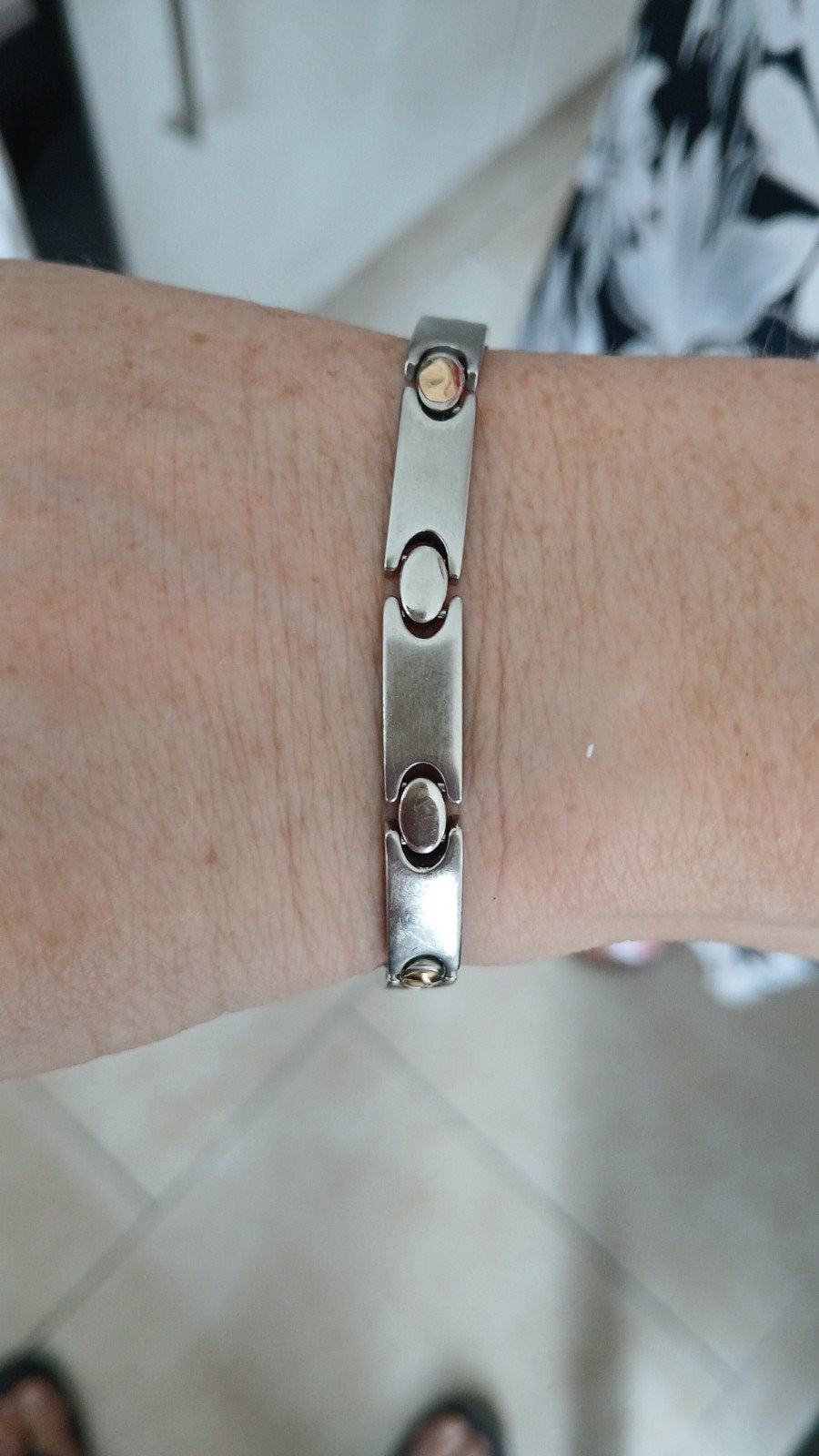 Bracelet bicolore en Acier inoxydable, long. 20 cm, Bijoux, Sacs & Beauté, Bracelets, Utilisé, Acier, Enlèvement ou Envoi