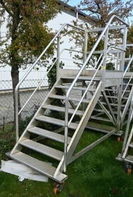 Metalen trap met platform op wielen 7 treden, Doe-het-zelf en Bouw, Ladders en Trappen, Ophalen, Gebruikt, Trap, 2 tot 4 meter