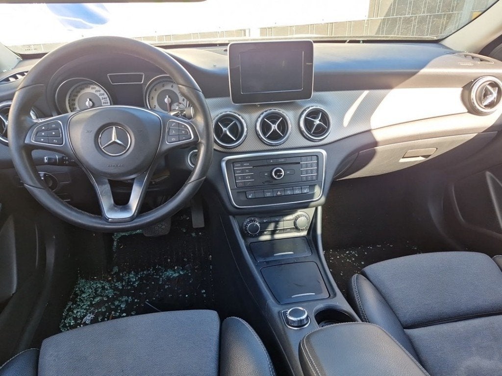 VEILIGHEIDSGORDEL LINKS VOOR Mercedes-Benz GLA (156.9), Gebruikt, Mercedes-Benz, Dialog.mb@mercedes-benz.com, Mercedes-Benz AG
