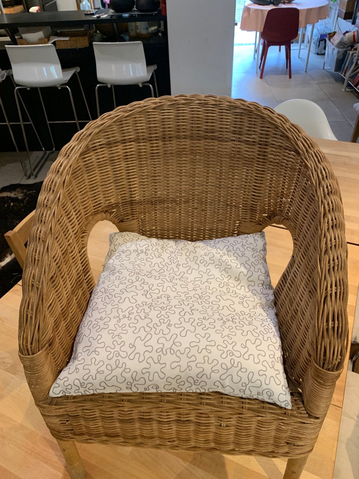 Rotan kinderzeteltje, Kinderen en Baby's, Ophalen, Zo goed als nieuw