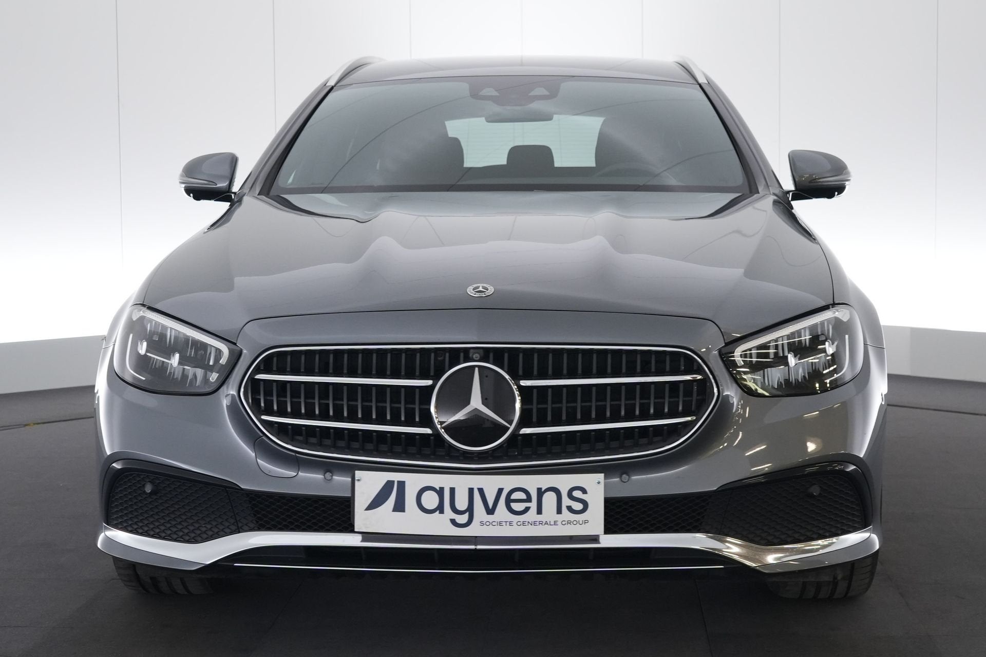 (2CEM221) MERCEDES-BENZ E-CLASS BREAK, Auto's, Automaat, Achterwielaandrijving, Euro 6, Leder