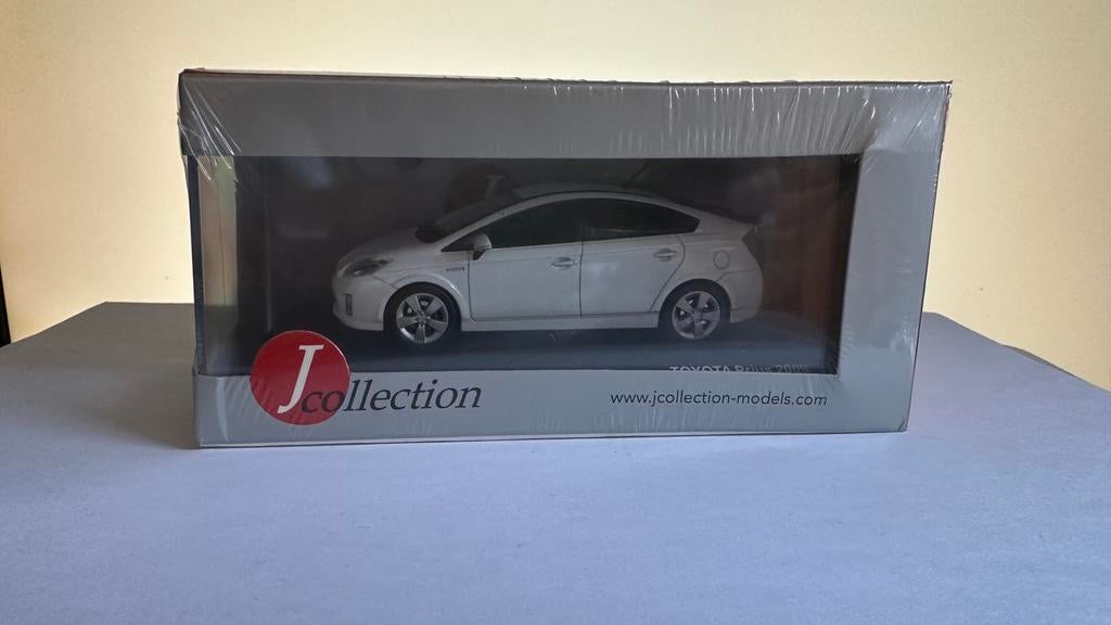 J Collection JC205 Toyota Prius 2009 white blanc 1:43 code 3, Ophalen of Verzenden, Nieuw, Auto