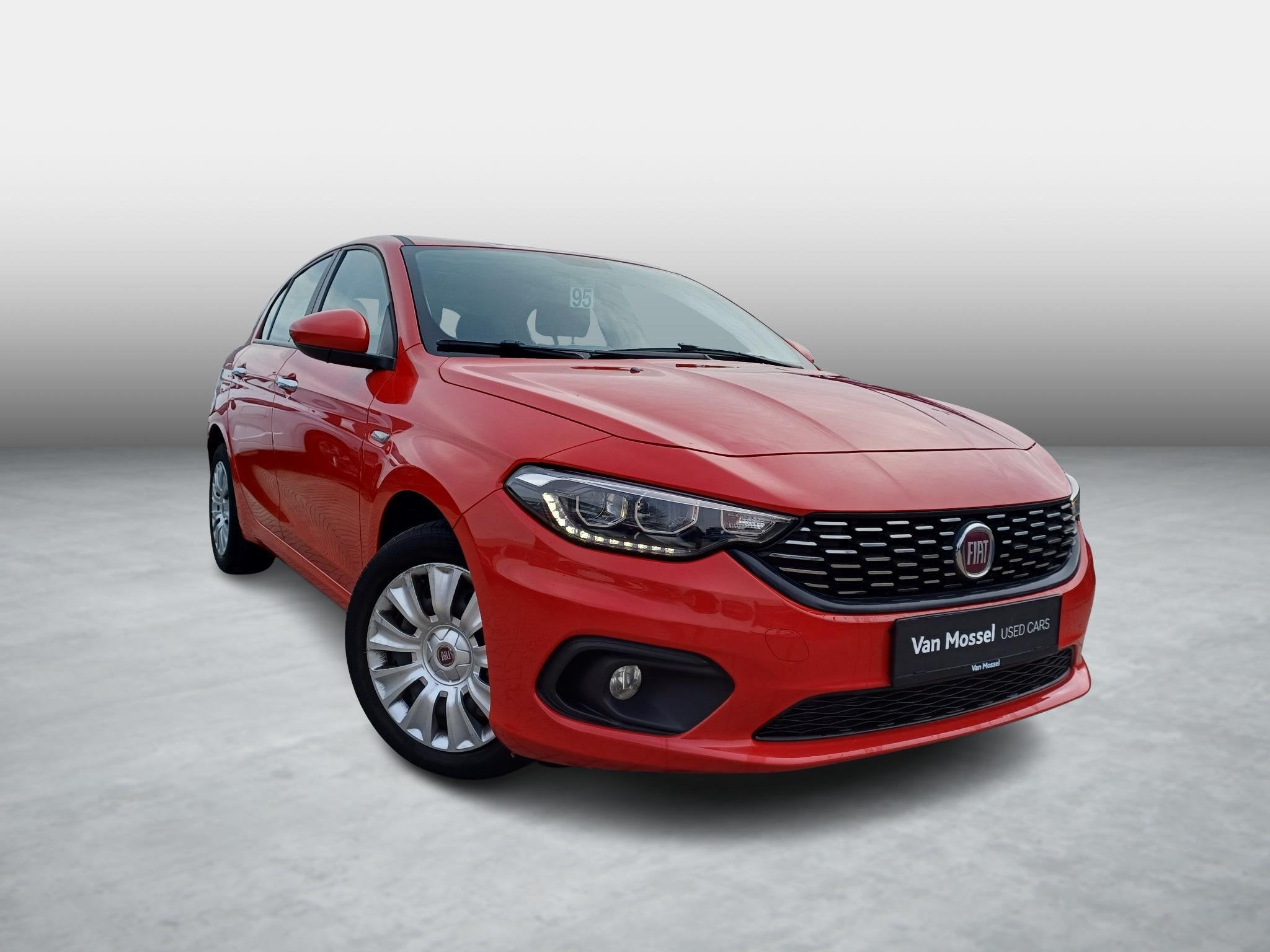 Fiat Tipo 1.4 95 pk Pop, Auto's, Voorwielaandrijving, Stof, Gebruikt, Euro 6