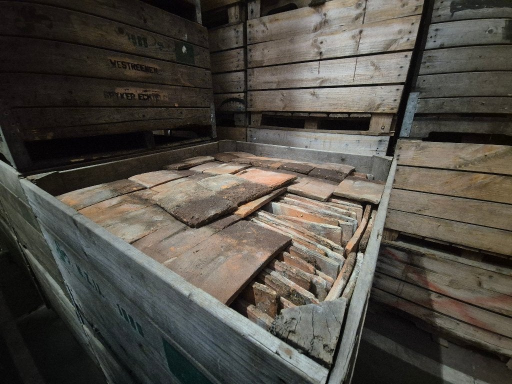 500 m2 Bourgondische tegelpannen - rood/bruin, Doe-het-zelf en Bouw, Dakpannen en Dakbedekking, Ophalen, Gebruikt, Steen of Klei