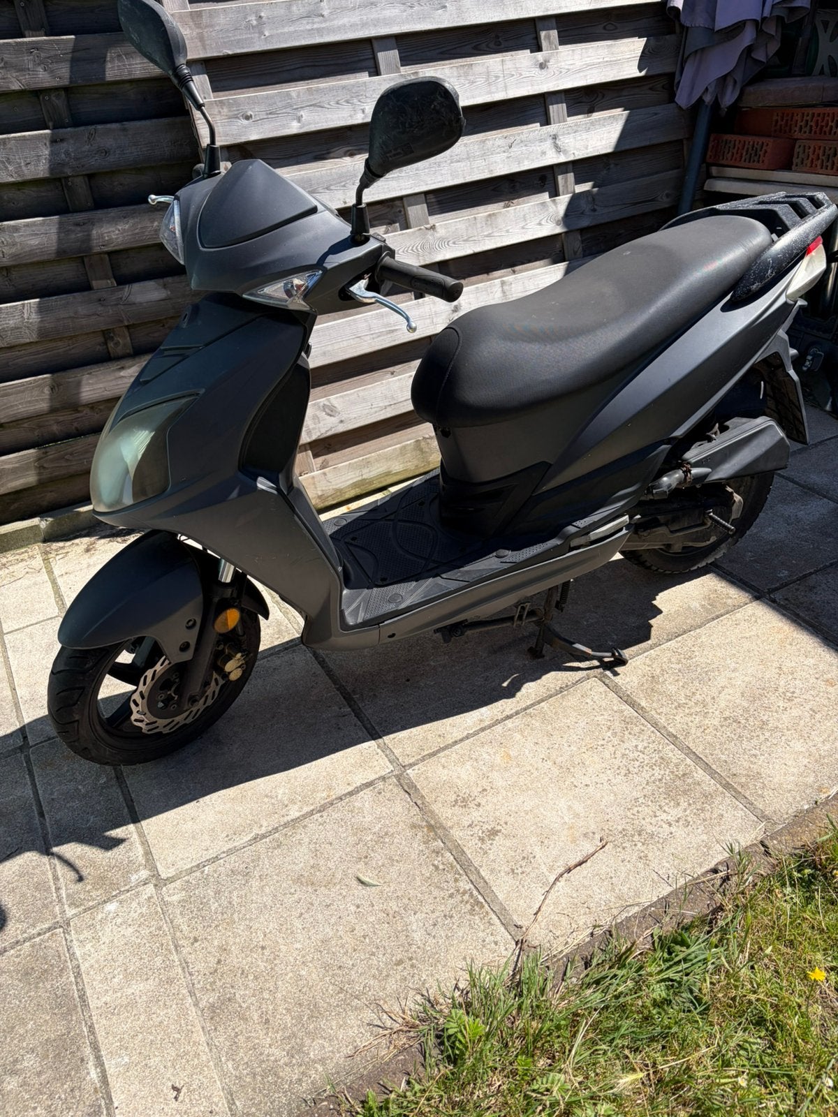 Scooter sym, Fietsen en Brommers, Ophalen, Zo goed als nieuw