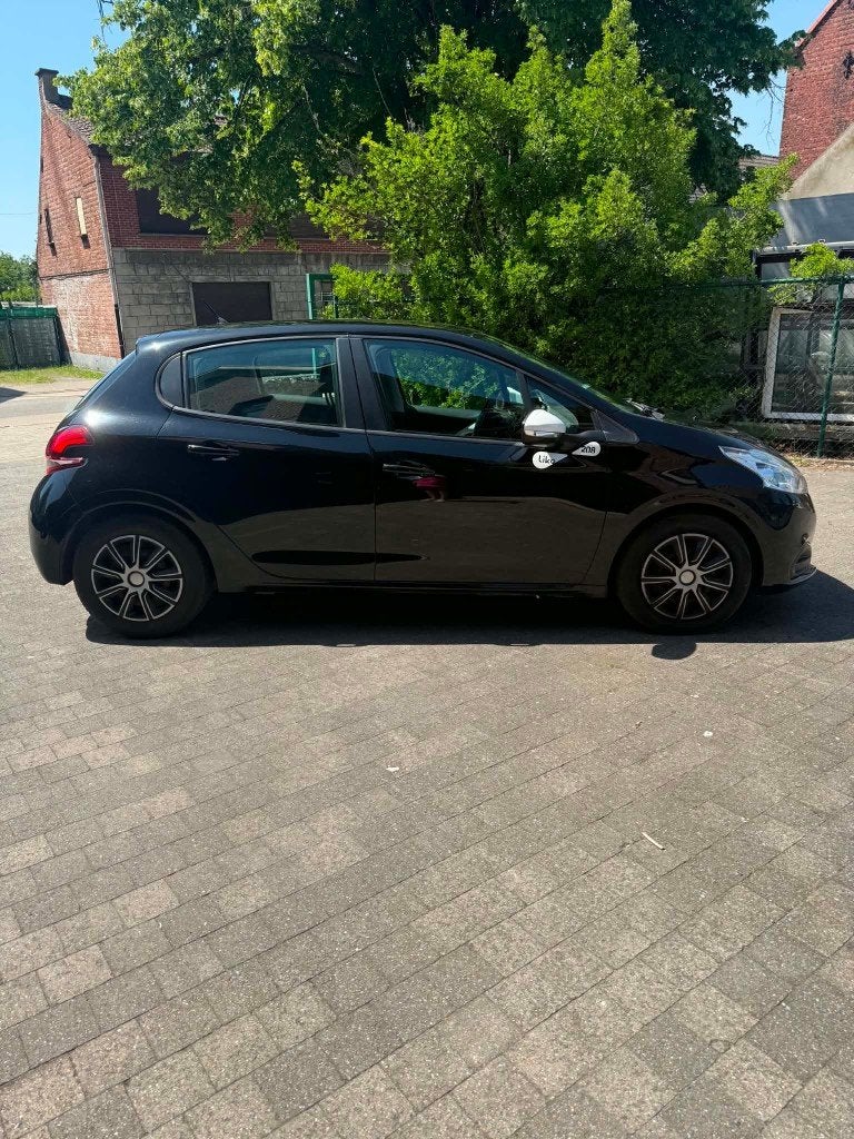 Peugeot 208 like!, Autos, Peugeot, Particulier, ABS, Airbags, Air conditionné, Bluetooth, Verrouillage central, Vitres électriques