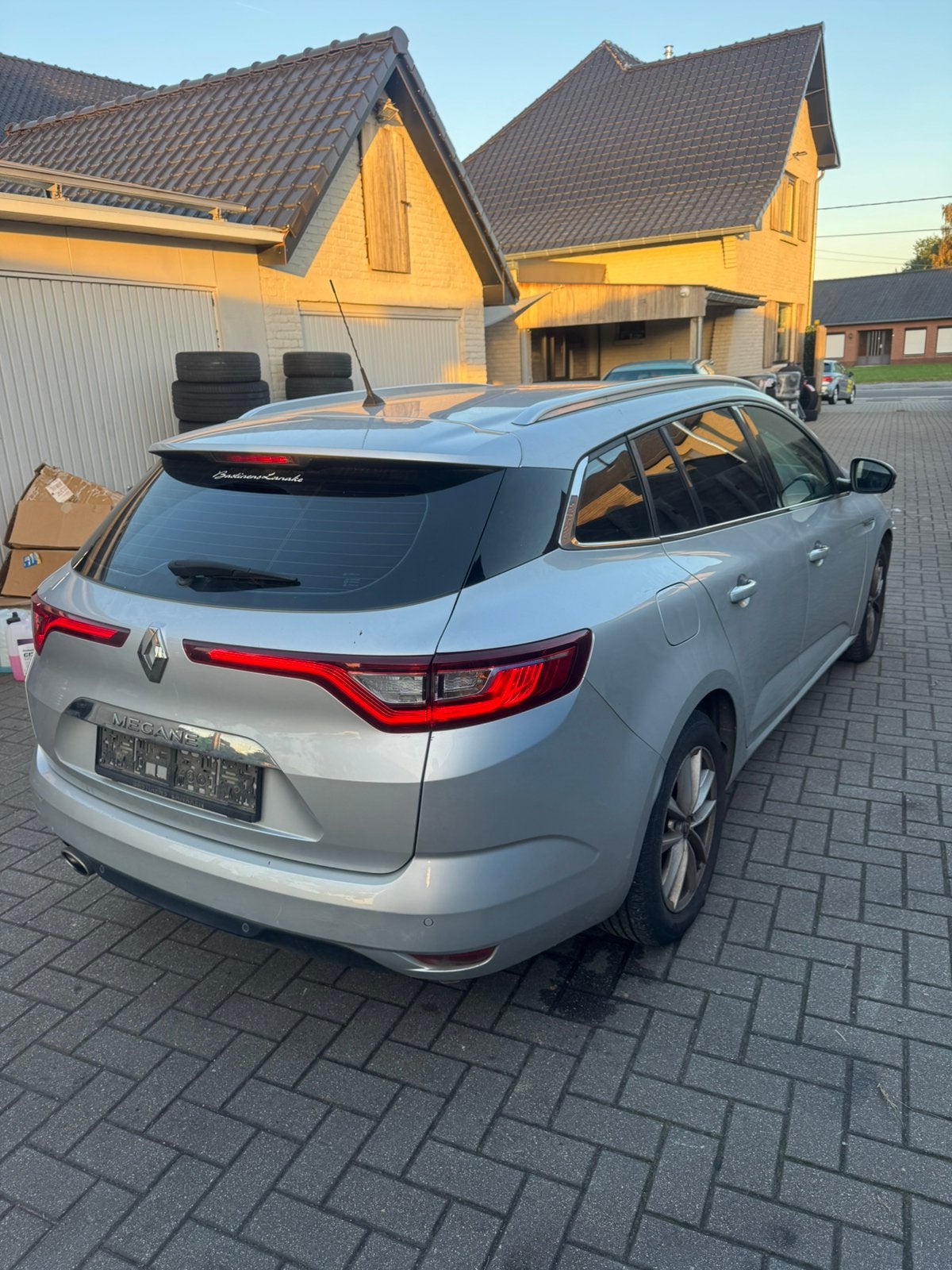 Renault Megane 2017 1.5dci euro 6 dégâts, Autos, Achat, Euro 6, Entreprise, Boîte manuelle