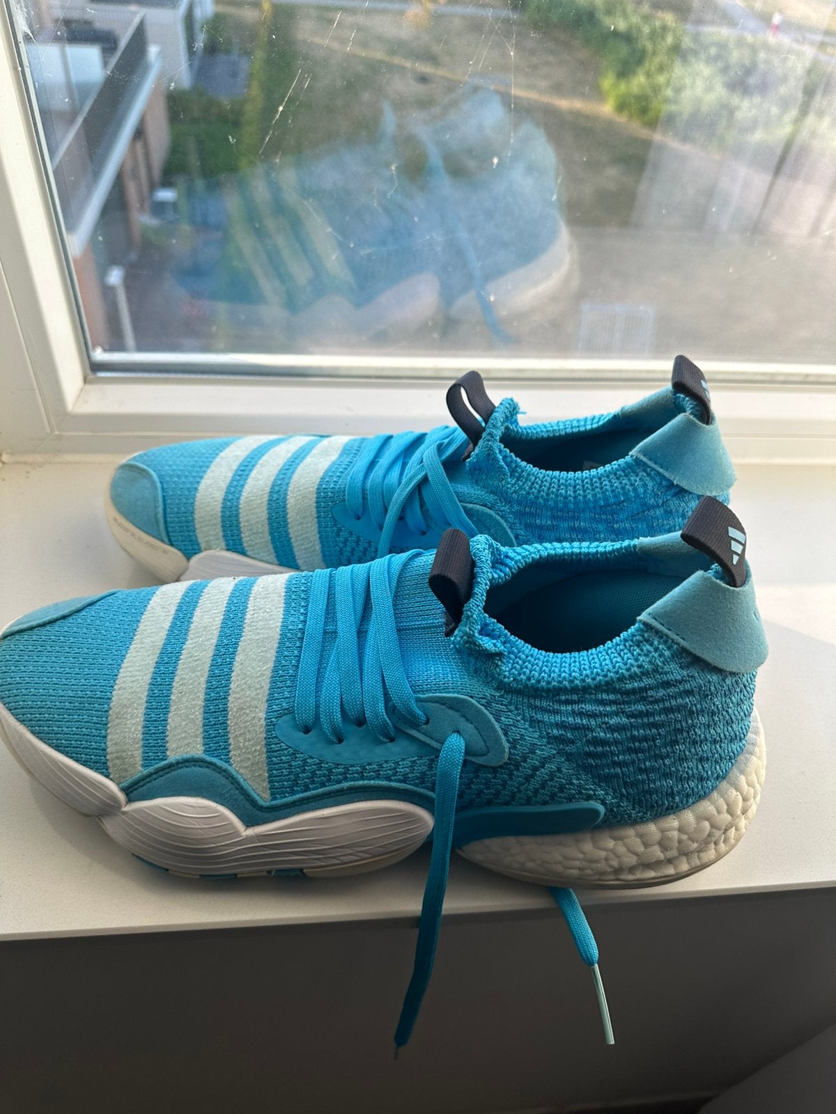 Chaussure de basketball Adidas Trae young 2, Sports & Fitness, Basket, Enlèvement, Comme neuf
