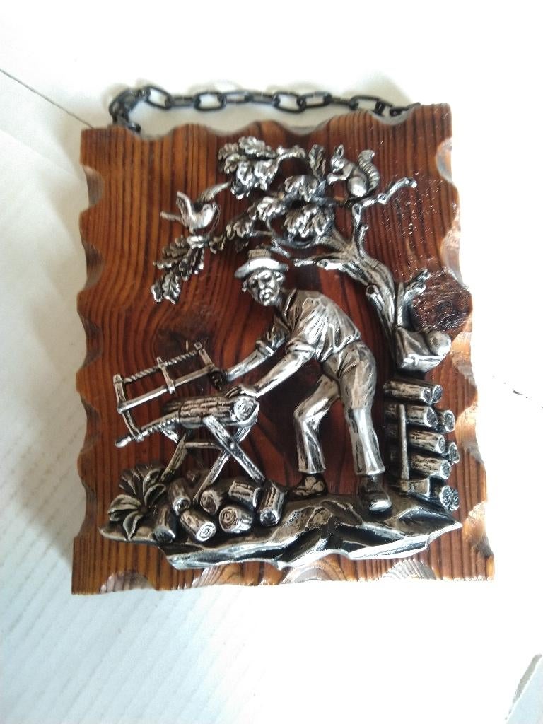 decoratief hangkadertje "Zagende man" hout met metaal, Antiek en Kunst, Ophalen