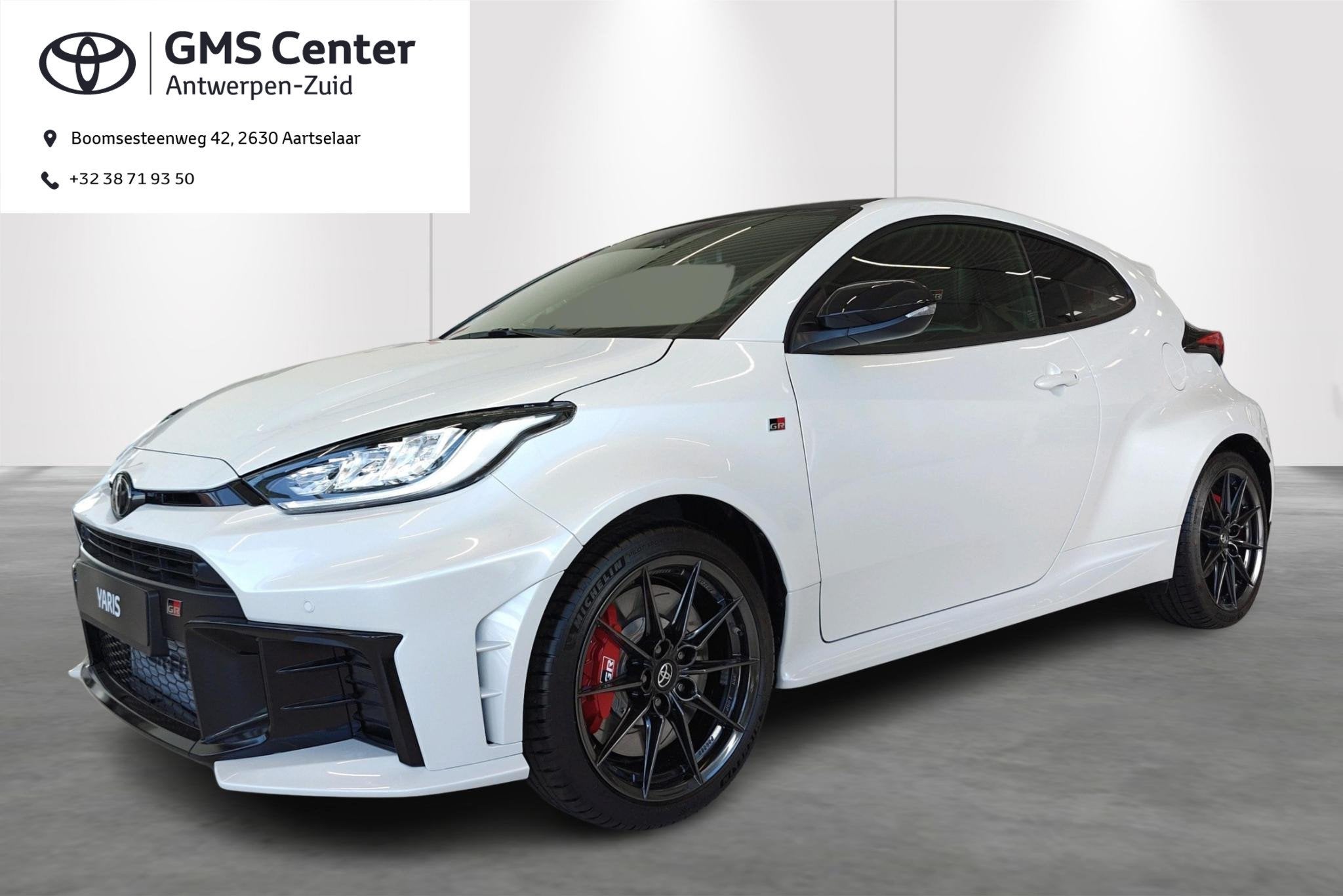 Toyota GR Yaris 1.6 Turbo Auto + Premium Pack + Forged Wheel, Autos, Noir, 215 g/km, Automatique, Tissu