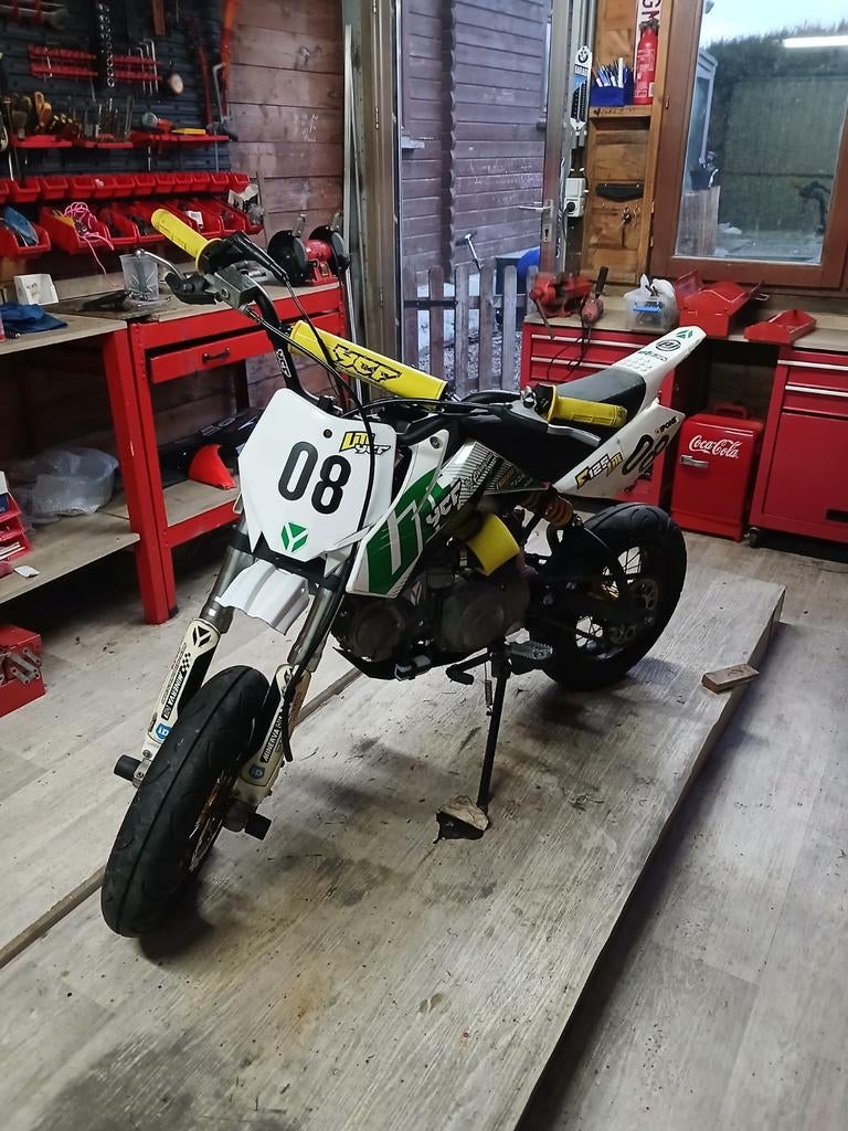 Ycf supermotard, Enlèvement
