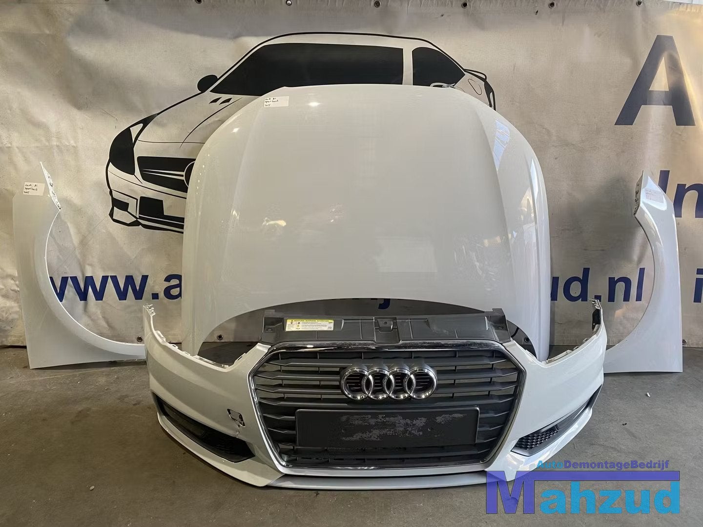 AUDI A1 Sportback wit voorkop motorkap zijscherm voorbumper, Auto-onderdelen, Gebruikt, Voor, AUDI AG, Auto-Union-Strasse 1
85045  Ingolstadt, DE
