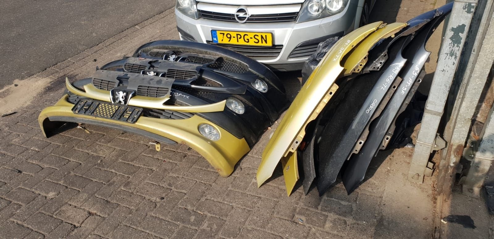 PEUGEOT 206 VOORBUMPERS +MISTLAMPEN BJ 98 TOT 2008, -, Utilisé, -, Avant
