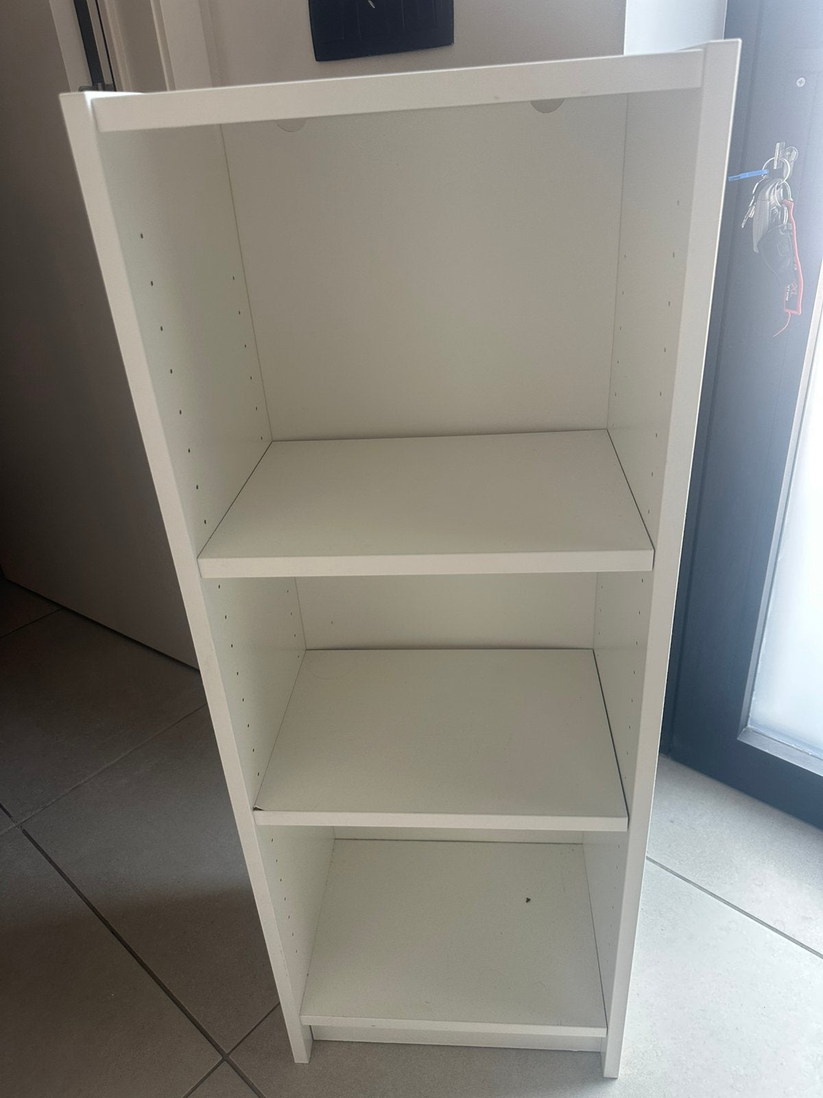 Kleine boekenkast wit zo goed als nieuw, Huis en Inrichting, Kasten | Boekenkasten, Ophalen, Zo goed als nieuw