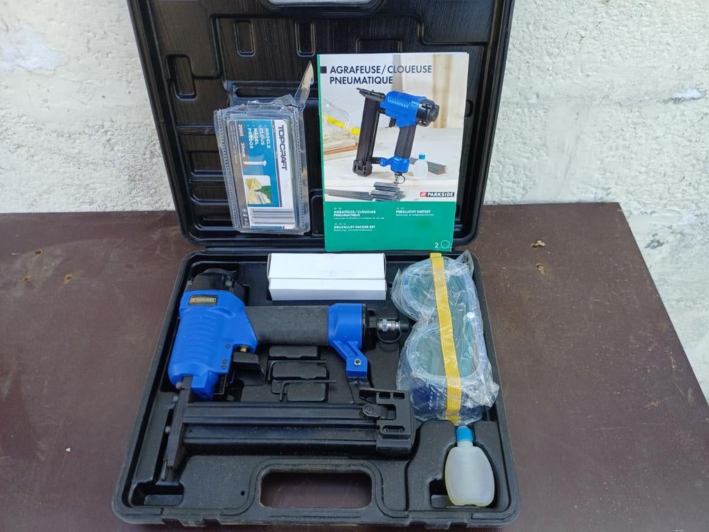 Cloueuse agrafeuse pneumatique, Enlèvement