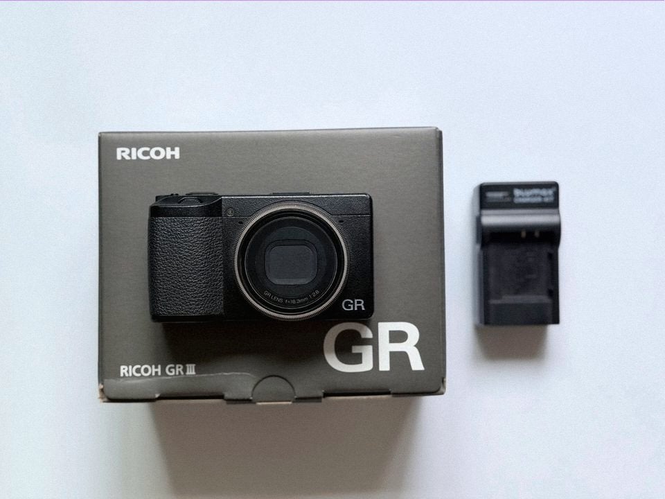 Ricoh GR III - 24MP F/2.8, Audio, Tv en Foto, Fotocamera's Digitaal, Screenprotector, Ophalen of Verzenden, Zo goed als nieuw