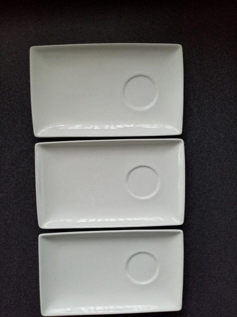 Yong : 3 schoteltjes (11,5cm -19,5cm) voor kop + koekje, Neuf, Enlèvement ou Envoi, Porcelaine, Tasse(s) et/ou soucoupe(s)