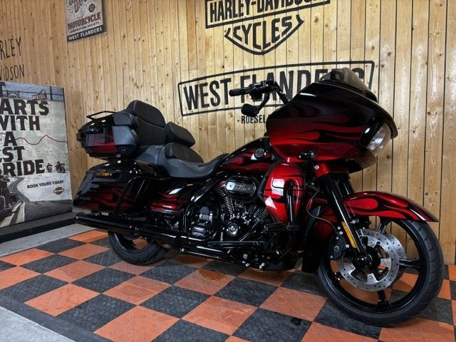 Harley-Davidson CVO Road Glide Limited, 1923 cm³, Customerservices@harley‑davidson.com, 3700 West Juneau Avenue
WI 53208  Milwaukee, US