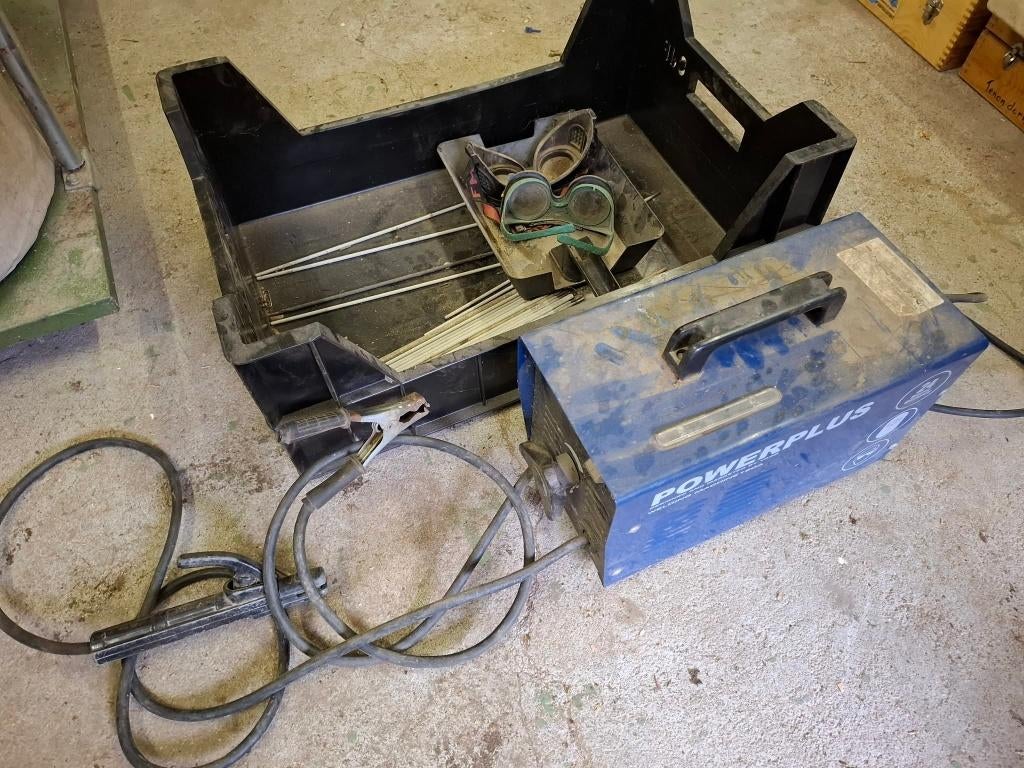 Poste à souder, Bricolage & Construction, Outillage | Soudeuses, Enlèvement