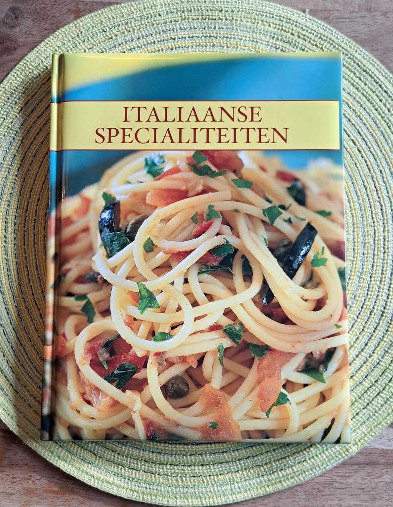 Italiaanse specialiteiten - kookboek, Livres, Enlèvement ou Envoi, Comme neuf, Italie, Entrées et Soupes