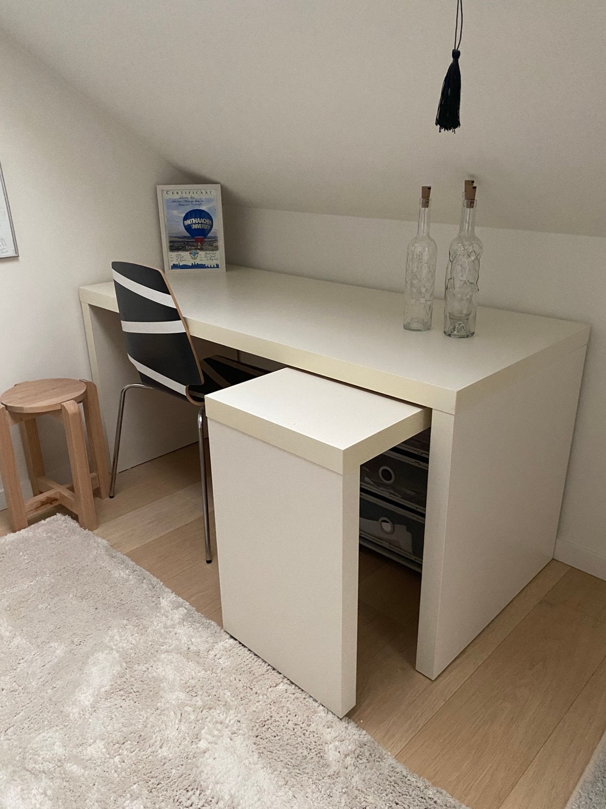 Wit bureau met uitschuifstuk, Huis en Inrichting, Bureaus, Ophalen, Wit