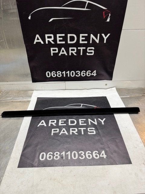 Mercedes C Klasse W204 Deurruit Links Voor Afdichting, Utilisé, -, -, Enlèvement ou Envoi