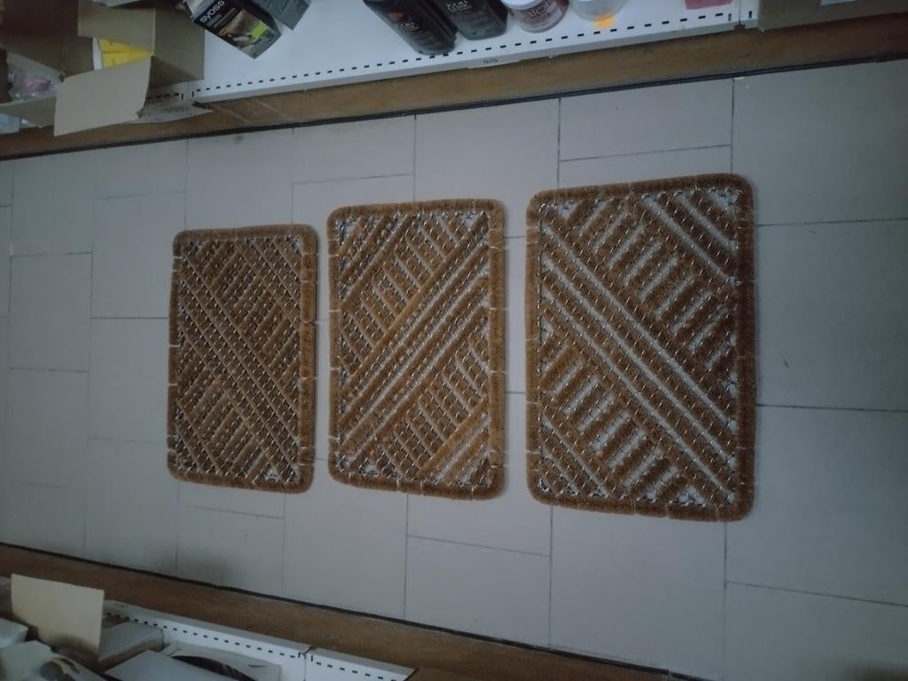 3 Coco draad mat, Articles professionnels, Stock & Retail | Stocks, Enlèvement