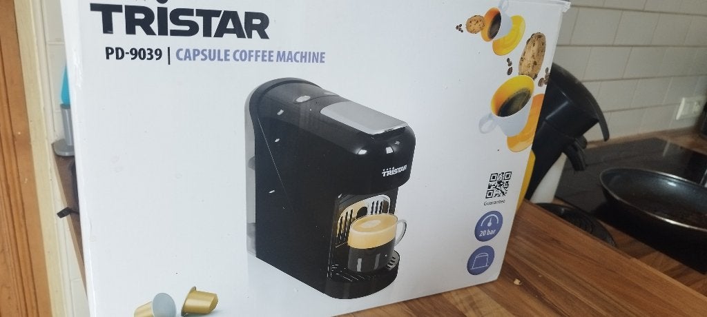 nespresso, Enlèvement, Neuf, Dosettes et capsules de café, Réservoir d'eau amovible