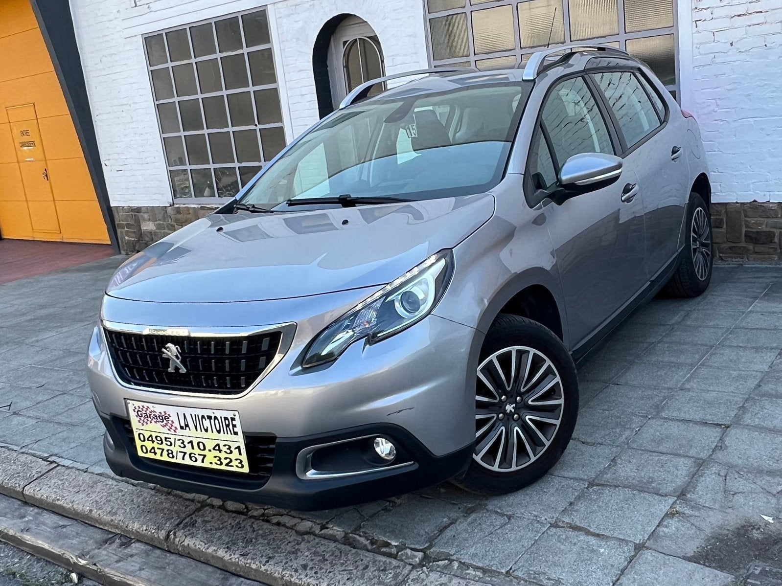 Peugeot 2008 boîte automatique 1.2essence 81kw 0032478767323, Auto's, Peugeot, Stof, Euro 6, 1199 cc, 110 g/km