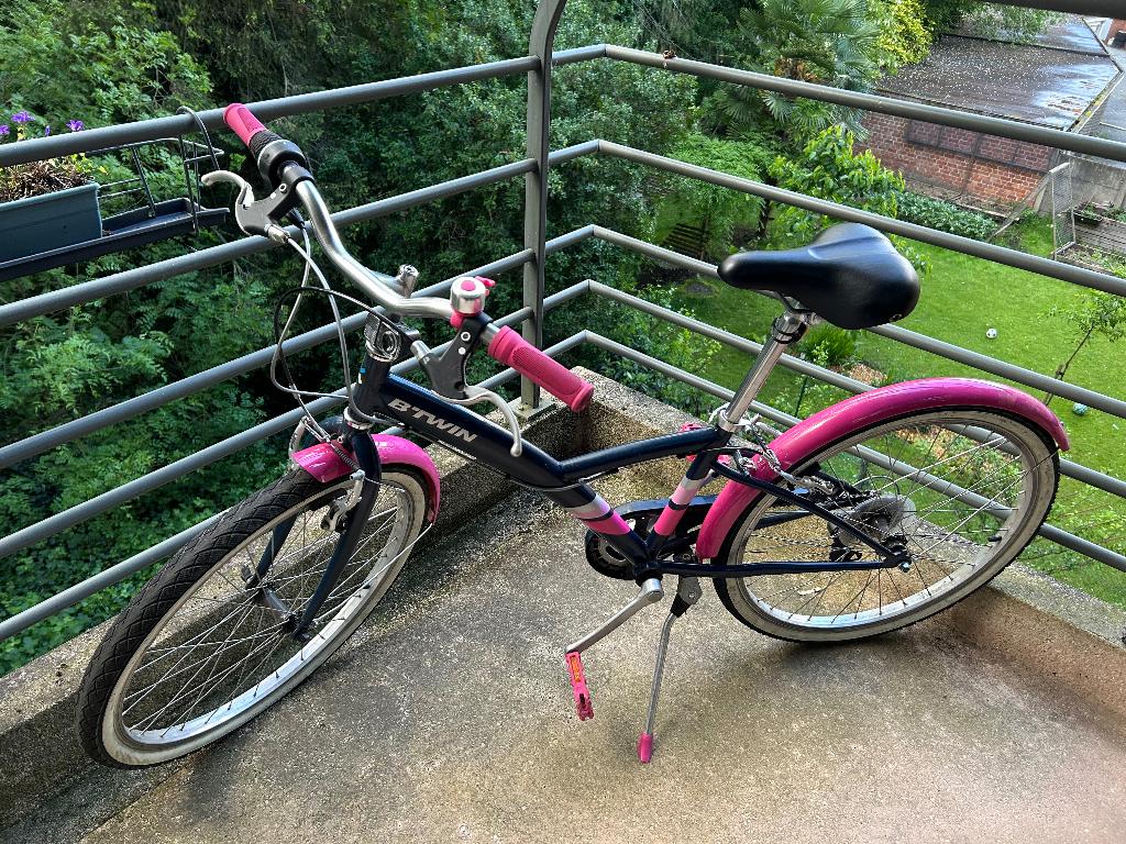 Velo fille B Twin excellente condition 9-12 ans, Vélos & Vélomoteurs, Enlèvement, 24 pouces, B-Twin