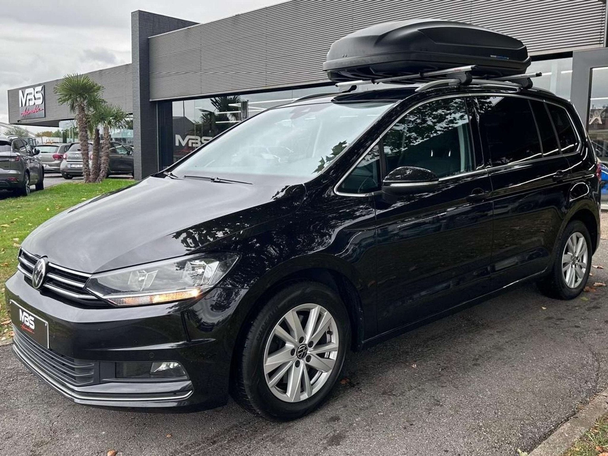 Volkswagen Touran * 2.0* AUTO* NAVI* CRUISE* GARANTIE 12 MOI, Auto's, Gebruikt, 4 cilinders, Alcantara, Zwart