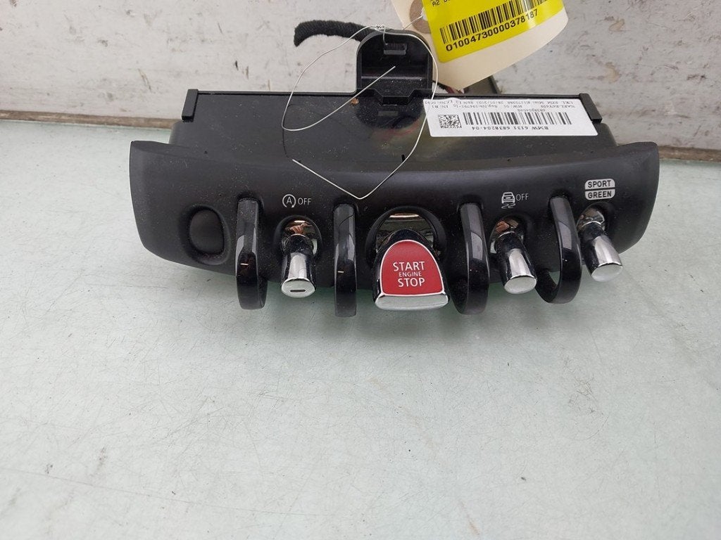 START/STOP SCHAKELAAR Mini Mini (F56) (01-2013/10-2017), Gebruikt, Mini, Petuelring 130
80809  München, DE, Minikundenbetreuung@mini.de