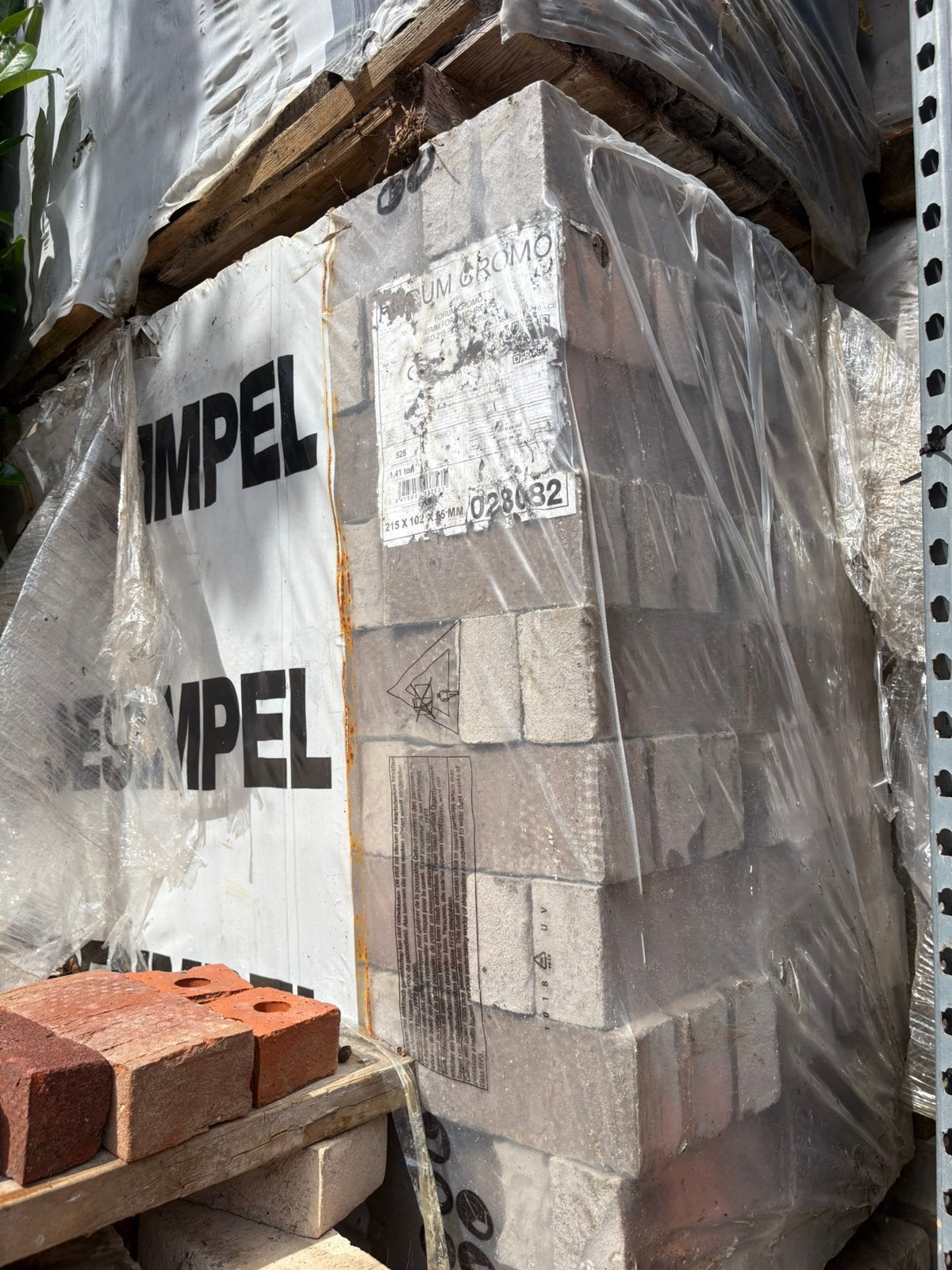 Forum Cromo (3pallets en 1 zwarte), Doe-het-zelf en Bouw, Metselstenen, Ophalen, Zo goed als nieuw, Bakstenen