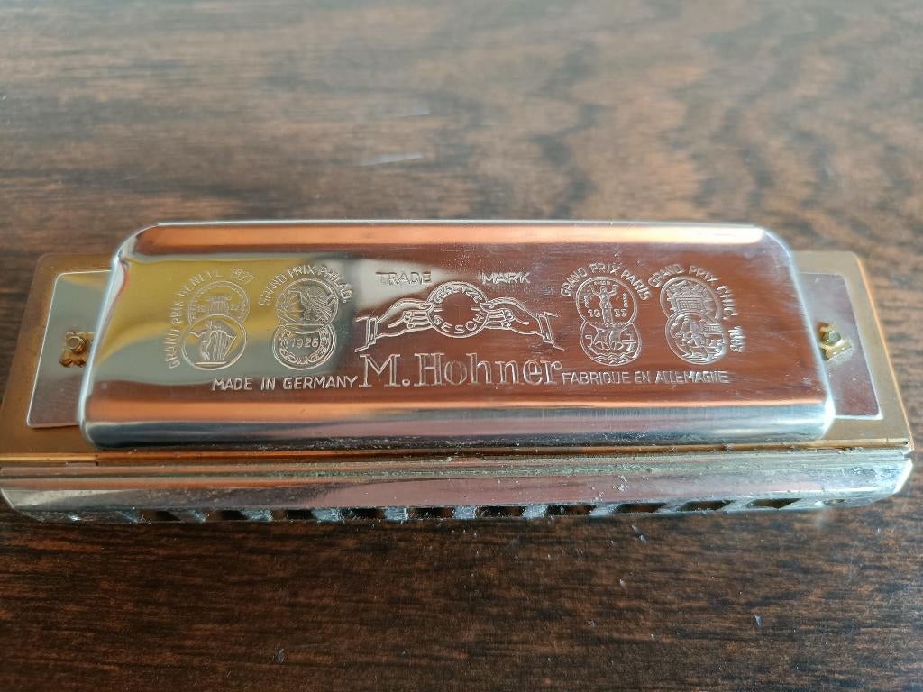 Harmonica chromatique 260 Hohner, Musique & Instruments, Instruments à vent | Harmonica, Harmonica en do, Chromatique, Avec valise ou boîte