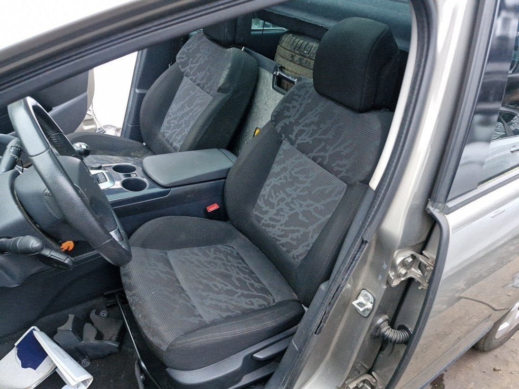 STOEL LINKS VOOR Peugeot 3008 I (0U / HU) (|8846NP|), Kontakt-peugeot@peugeot.com, Gebruikt, Peugeot Deutschland GmbH, Bahnhofsplatz
65423  Rüsselsheim, DE