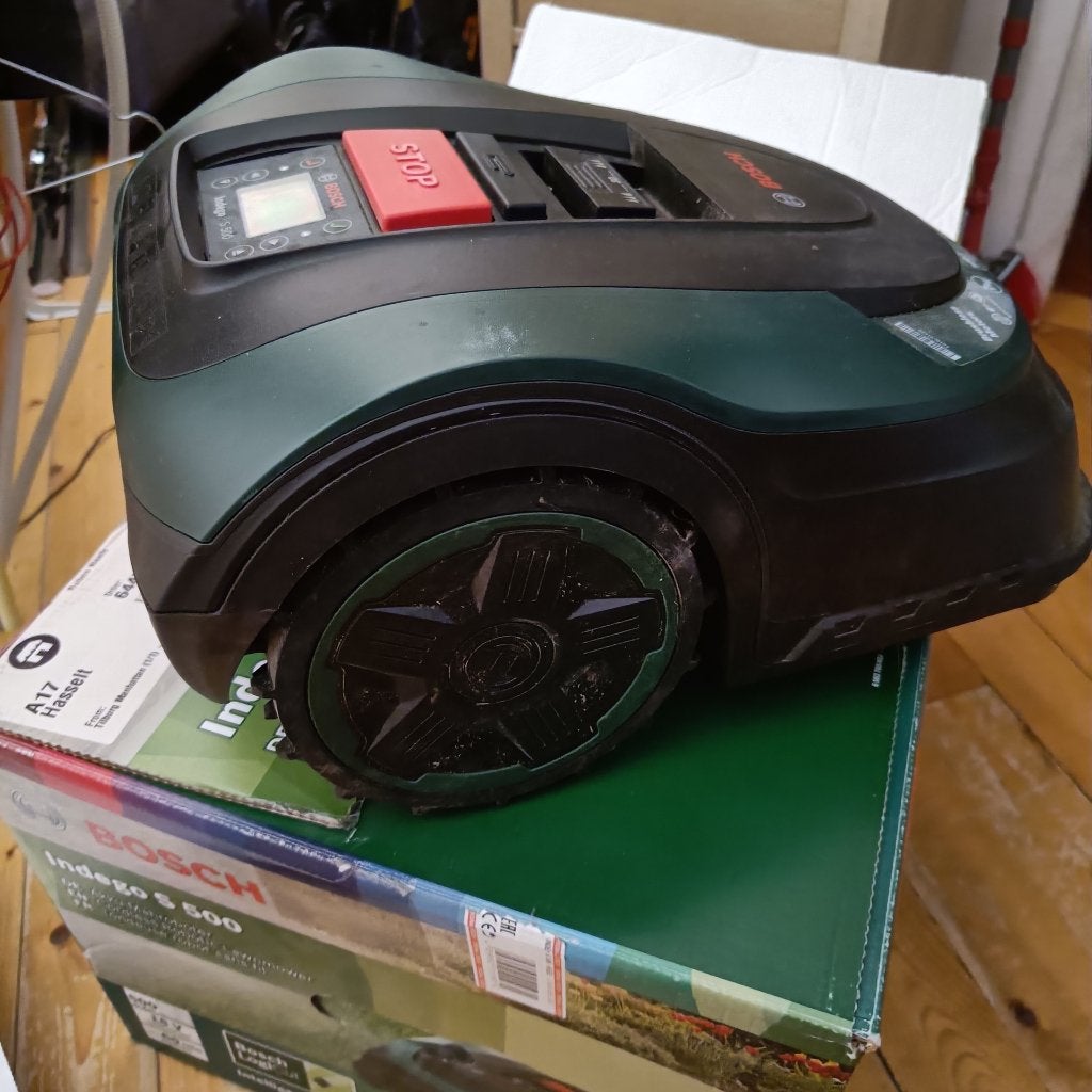 Robot grasmaaier Bosch Indego S500, Enlèvement, Comme neuf, Moins de 20 cm, Bosch