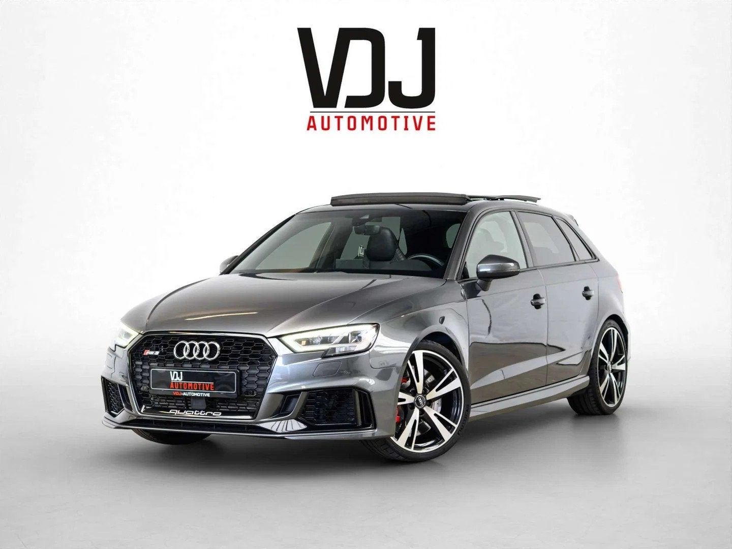 Audi RS3 Sportback 2.5 TFSI | GARANTIE | PANO | KUIPSTOELEN, Auto's, Automaat, RS3, Leder, Bedrijf