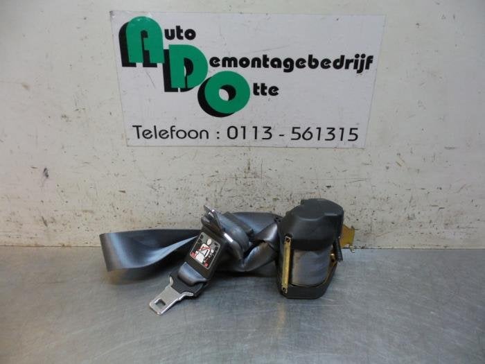Ceinture de sécurité arrière centre d'un Renault Clio (Cl, Renault, -, 3 mois de garantie, Utilisé
