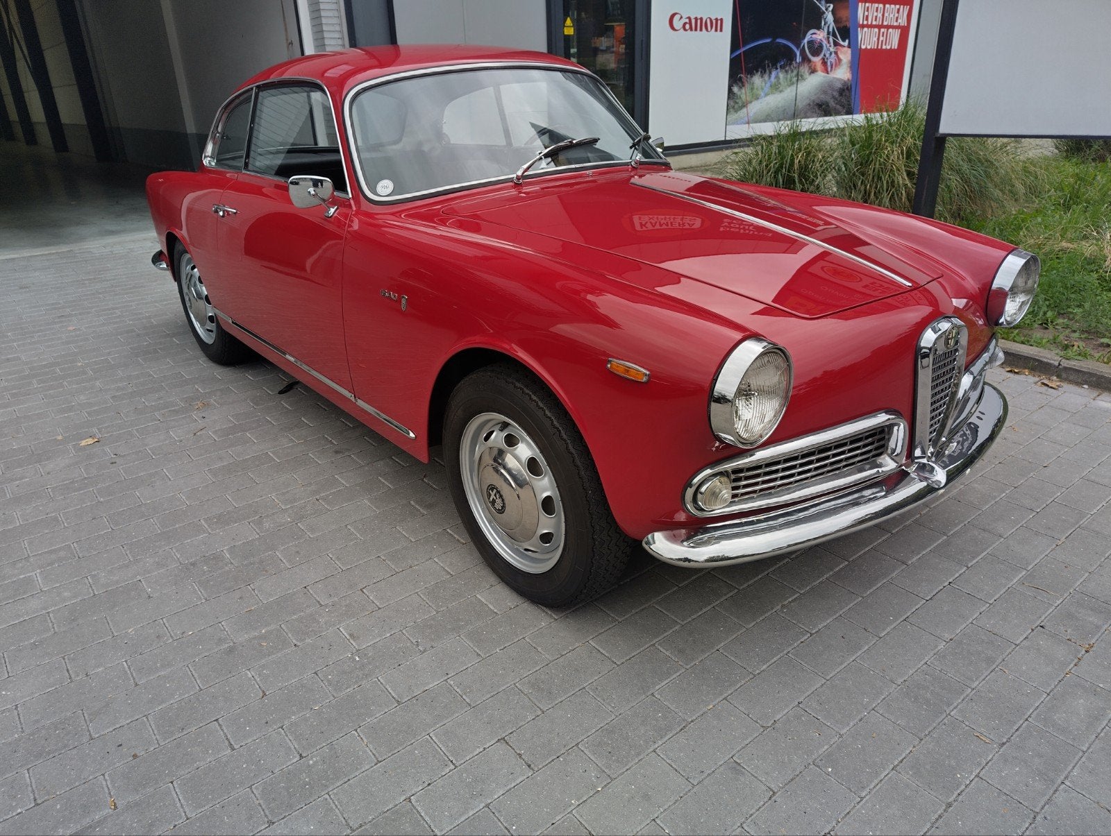ALFA ROMEO GIULIA SPRINT 1600  1962 entierement restaurée, Autos, Rouge, Entreprise, 2 places, Boîte manuelle