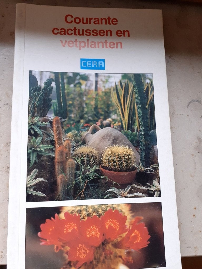 Vintage boekje over cactussen en vetplanten, Ophalen of Verzenden, Zo goed als nieuw, Kamerplanten