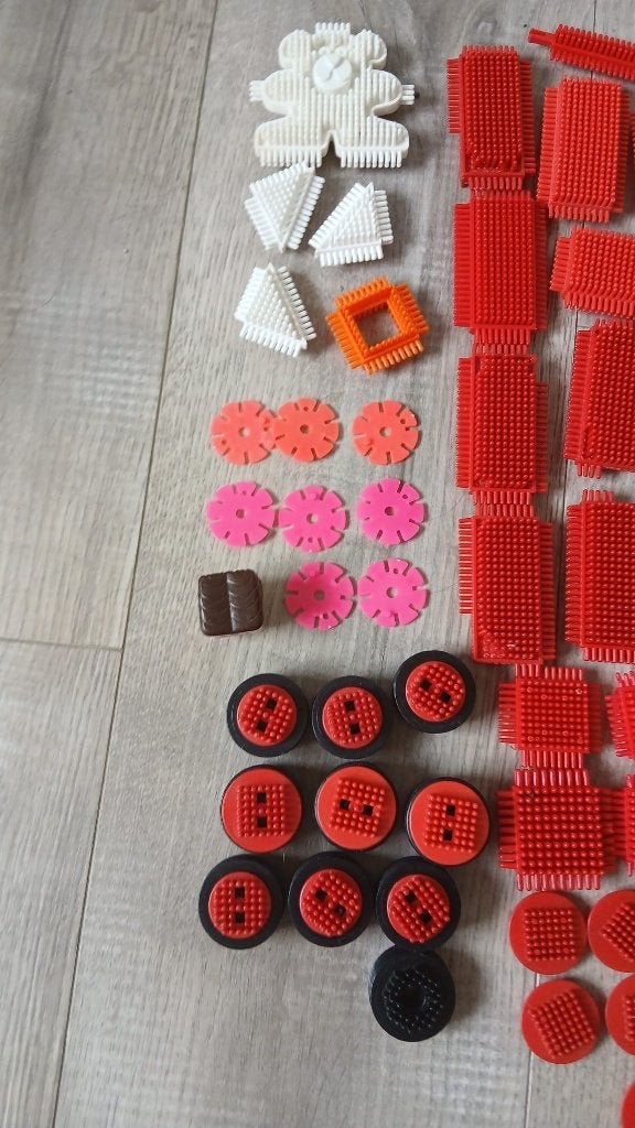 Bristle Blocks / Nopper Speelgoed Grote Set Wielen & Figuren, Enlèvement, Comme neuf, Nopper