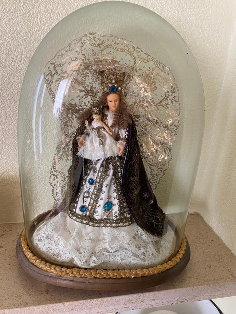 Statue de Marie sous une cloche, Enlèvement, Comme neuf