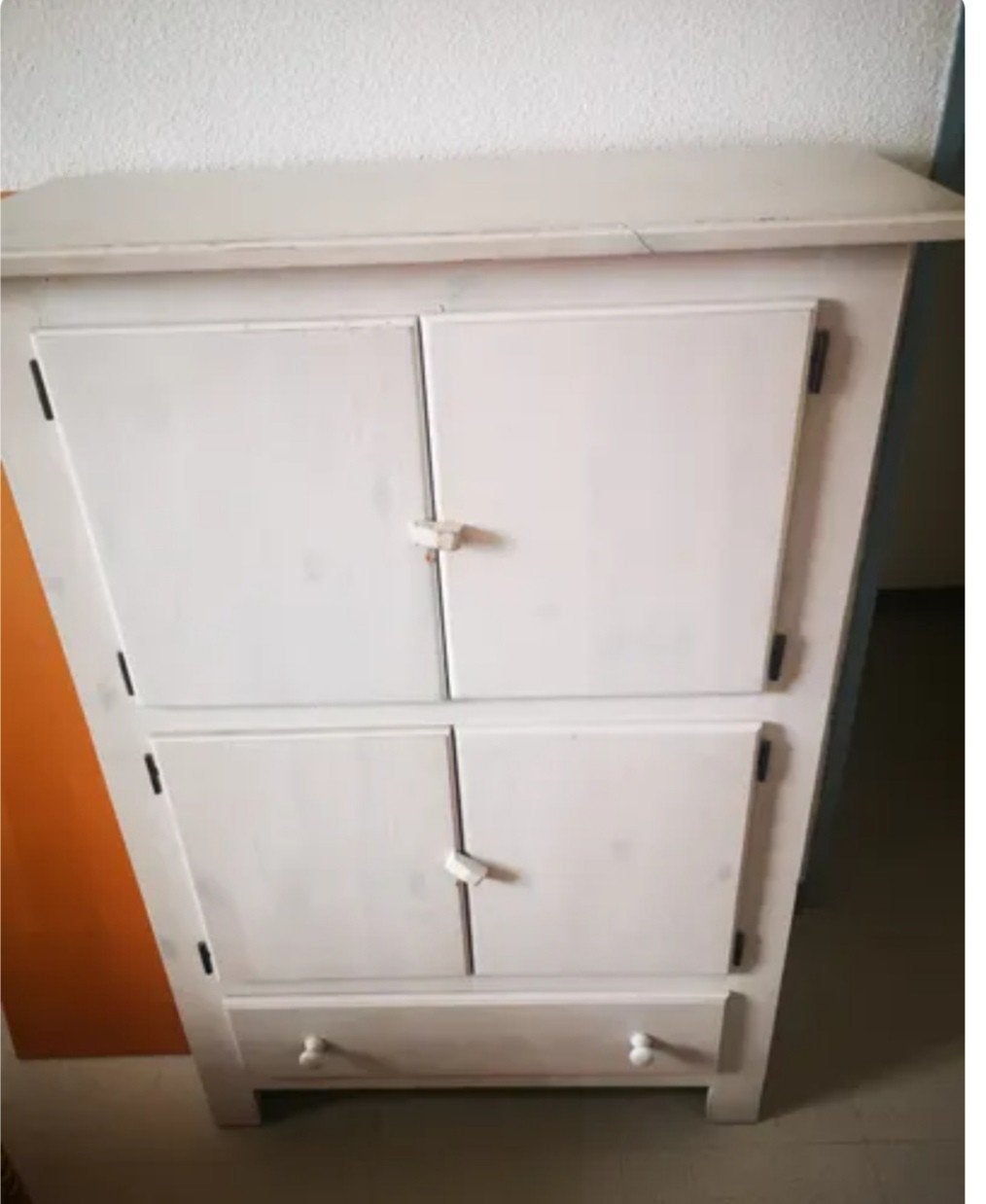 belle armoire ou commode Ikea  en bois patiné blanc, Maison & Meubles, Enlèvement