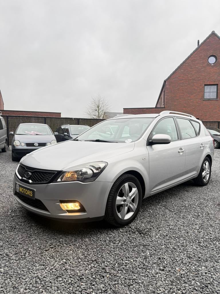 Kia Ceed Break 1.6 CRDi — 2013 — 157 000 km, Autos, 5 portes, Tissu, 81 kW, 4 cylindres